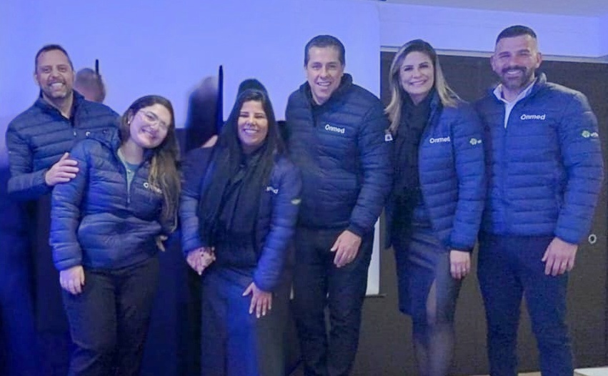 Representantes da Onmed, ESB.Corp e Affiance celebram novo lançamento da operadora / Foto: Divulgação
