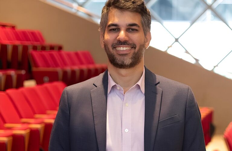 Foto: Divulgação/FGV Yuri Saporito, pesquisador da FGV EMAp, enfatiza a importância da instituição carioca ao receber a AIP em 2025