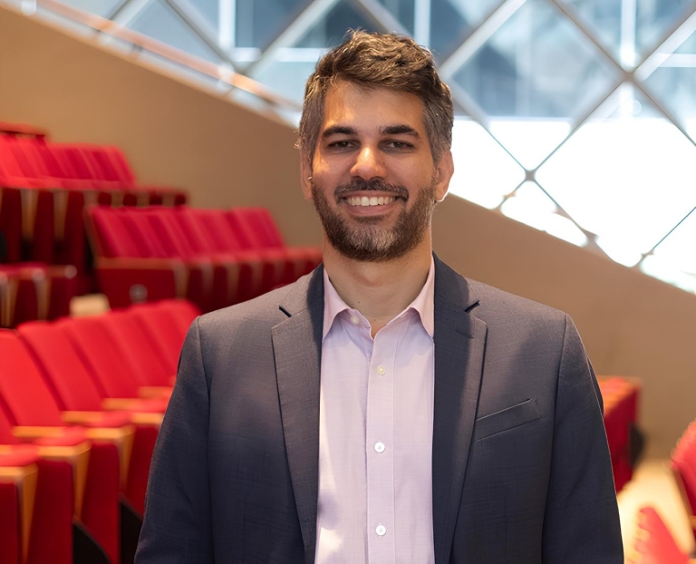Foto: Divulgação/FGV Yuri Saporito, pesquisador da FGV EMAp, enfatiza a importância da instituição carioca ao receber a AIP em 2025