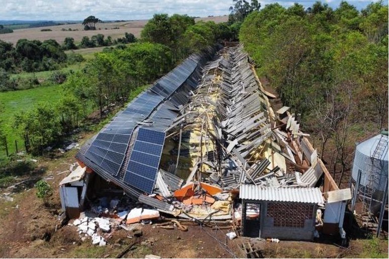 Em um incidente ocorrido no em Santa Catarina, a cobertura de vendaval foi extremamente relevante para recuperar os prejuízos e manter a operação (imagem: divulgação Alper)