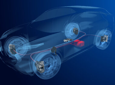 Com o chamado sistema de freio Brake-by-Wire "seco", não é necessário fluido para freio. A pressão de frenagem não é mais gerada pela pressão dos fluidos no sistema hidráulico, mas por meio de motores ZF
