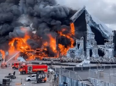 Incêndio no Tomorrowland alerta para a necessidade de seguros em grandes eventos / Foto: Reprodução / X