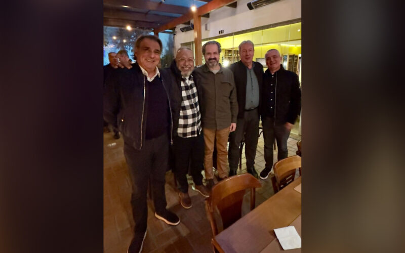 Da esquerda para a direita: o sócio fundador e VP da ENS, Robert Bittar, o presidente do Clube dos Seguradores da Bahia, Fausto Dorea, o professor da ENS, Humberto Carrilho, e os confrades Marcelo Passini e Dilermando Garcia / Foto: Divulgação