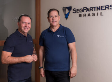 Foto: (E/D) O presidente Alexandre Camillo e o vice-presidente Paulo Rogério dos Santos