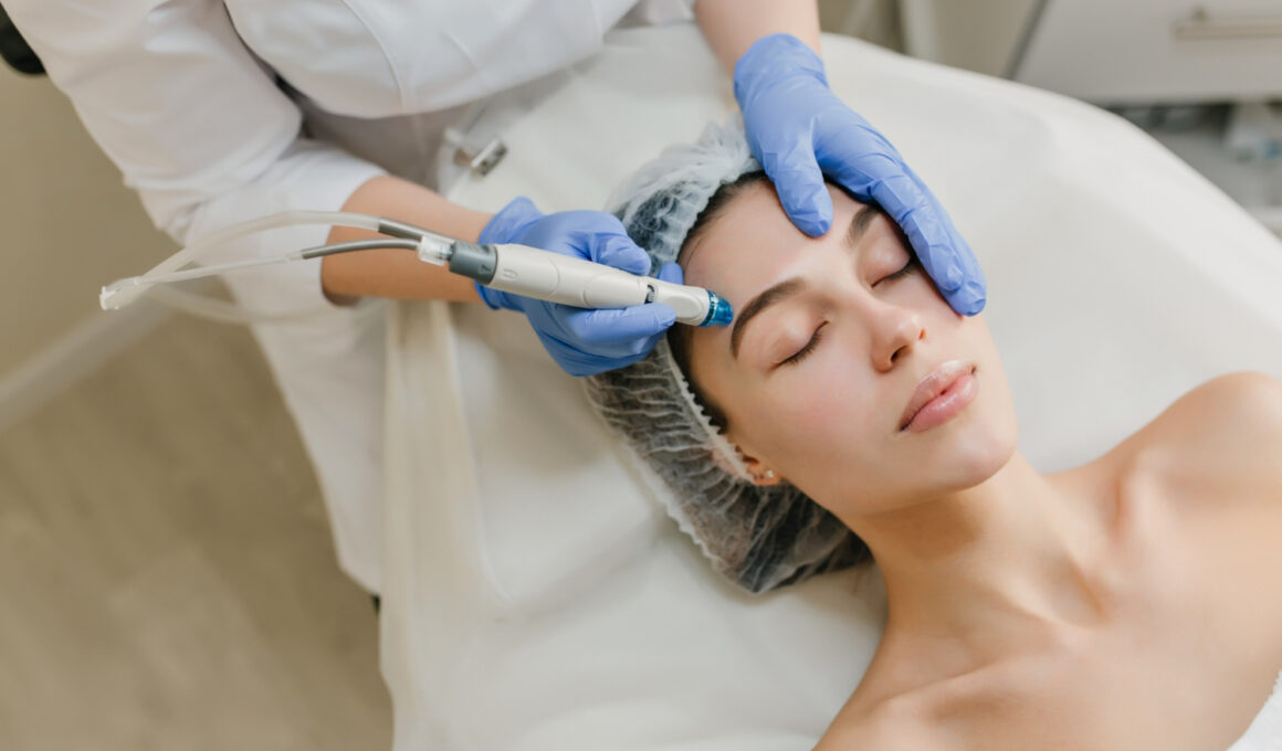 Estética em alta: como decidir entre ser autônomo e abrir uma empresa / Foto: Freepik