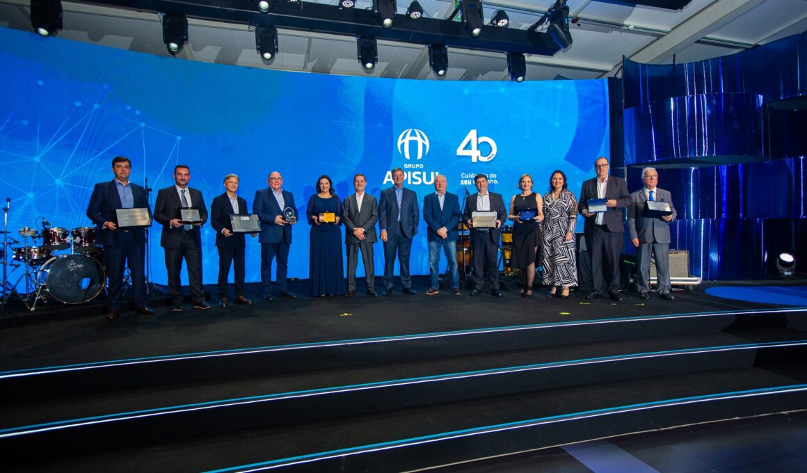 Grupo Apisul reúne autoridades do Transporte e Logística em evento de 40 anos / Foto: Divulgação
