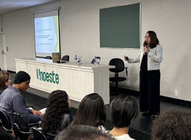 Foto: Psicóloga e mestre Sara Cianelli compartilhou experiências sobre atuação em desastres / Karen Cunha