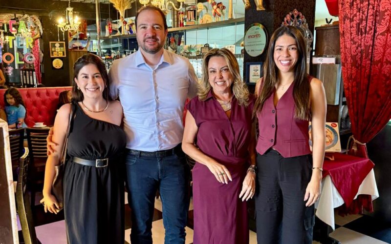 Diretores da Junto Seguros e a CEO da RM7 Seguros, Rosane Mota / Foto: Divulgação