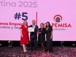 Jorge Andrade, Presidente da CAPEMISA, recebe o prêmio da consultoria Great Place to Work (GPTW) / Foto: Divulgação