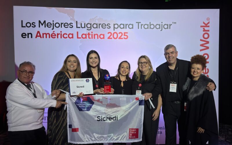 Cerimônia de premiação foi realizada na noite do dia 21 de agosto, em Buenos Aires, na Argentina, reunindo organizações de toda a América Latina Créditos: Divulgação/Sicredi