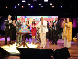 Convidados celebram os 45 anos da CAIXA Cultural no palco da unidade de Brasília