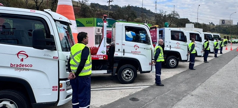 Guinchos caracterizados com a identidade visual da Bradesco Seguros / Foto: Divulgação