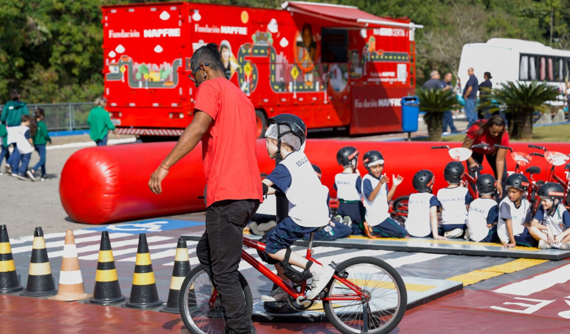 Fundación MAPFRE e Prefeitura de Itapira levam programa “Na Pista Certa” às escolas do município / Foto: Divulgação