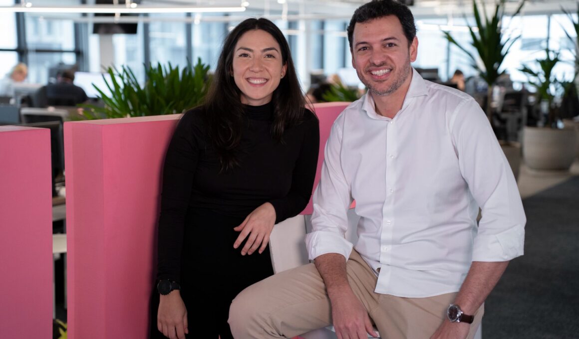 Camila Kataguiri e Igor Mascarenhas, co-CEO e CEO da Pier, respectivamente / Foto: Rafael Merino / Divulgação