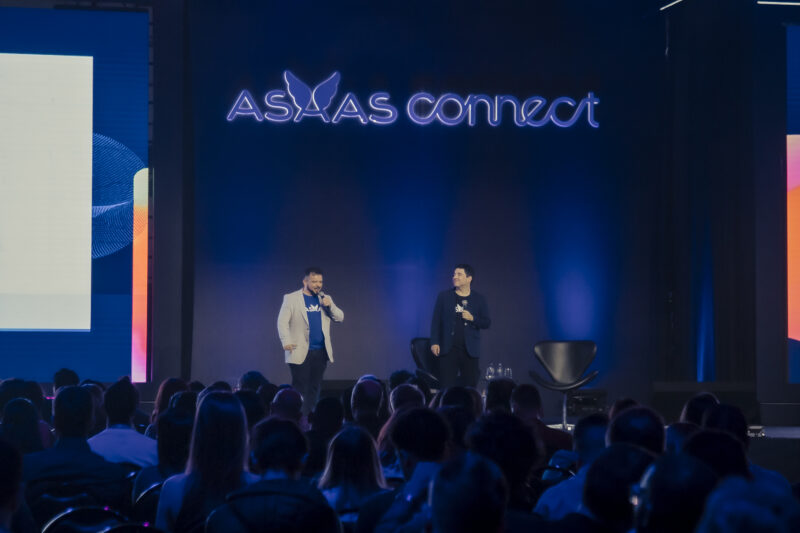 O Asaas Connect é o evento proprietário do Asaas, plataforma de gestão financeira para PMEs. Realizado desde 2023, reúne executivos C-level e grandes nomes do mercado de negócios e inovação / Foto: Divulgação