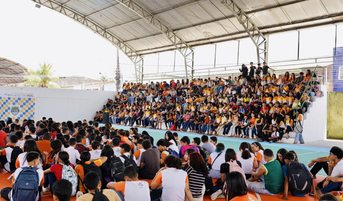 Escola de Fortaleza celebra entrega de quadra esportiva revitalizada com patrocínio da HDI Seguros / Foto: Divulgação
