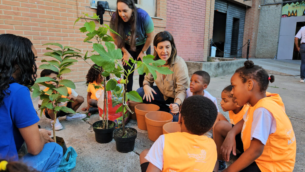 Oficina de Educação Ambiental do Reconect para as crianças da Gamboa Ação (Divulgação/Assessoria Petronect)