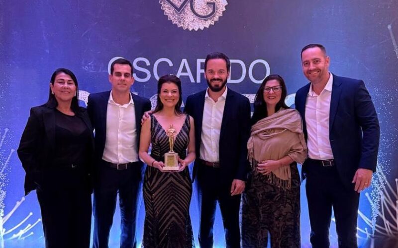 Foto: Da esquerda para direita: Anna Jesus, Marcelo Pantoja, Juliana Queiroz, Victor Bernardes, Andrea Paula e Leandro Soares / Divulgação