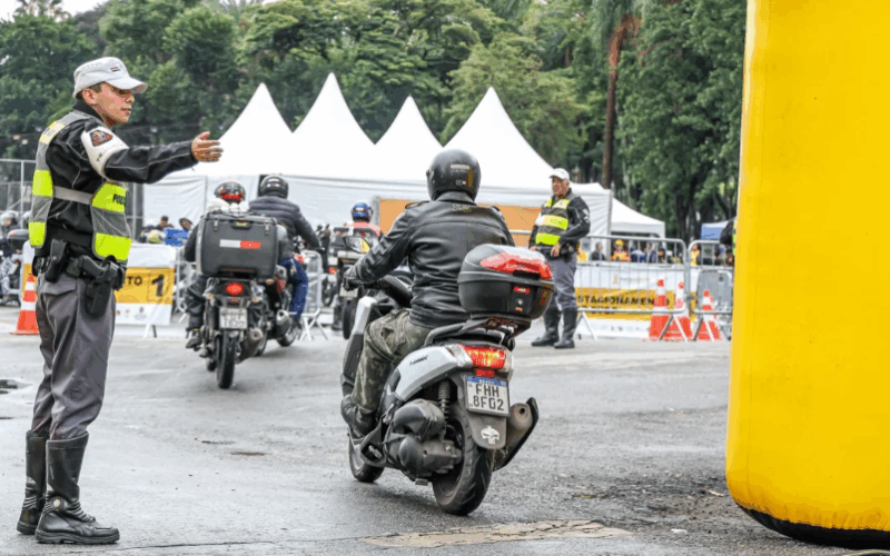 No pit stop, motociclistas são chamados a fazer uma pausa e um mergulho na consciência / Foto: Detran-SP / Divulgação