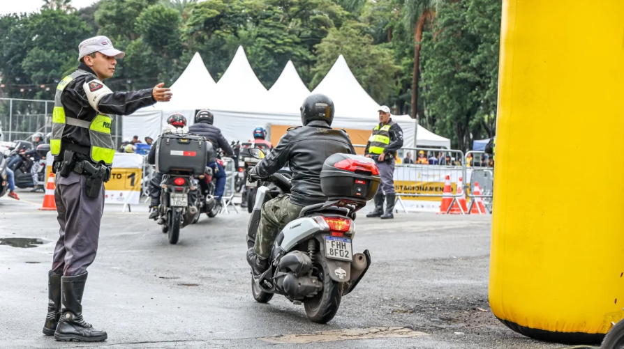No pit stop, motociclistas são chamados a fazer uma pausa e um mergulho na consciência / Foto: Detran-SP / Divulgação