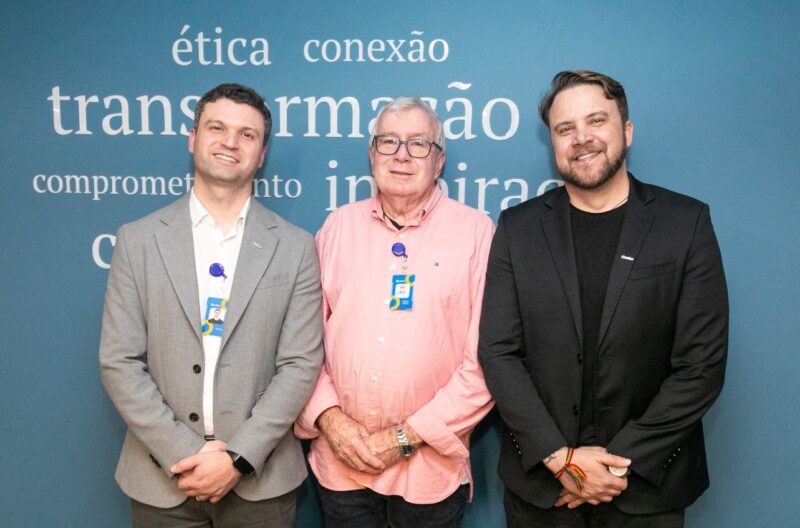 Atual gestão da Celos: presidente, Ivecio Pedro Felisbino (E), diretor de Seguridade, Paulo César da Silveira (C) e diretor Financeiro, Leandro Nunes da Silva (D). / Foto: Divulgação