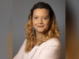 Hellen Fernandes, gerente de Linhas Financeiras e Cyber da Zurich Seguros / Foto: Divulgação