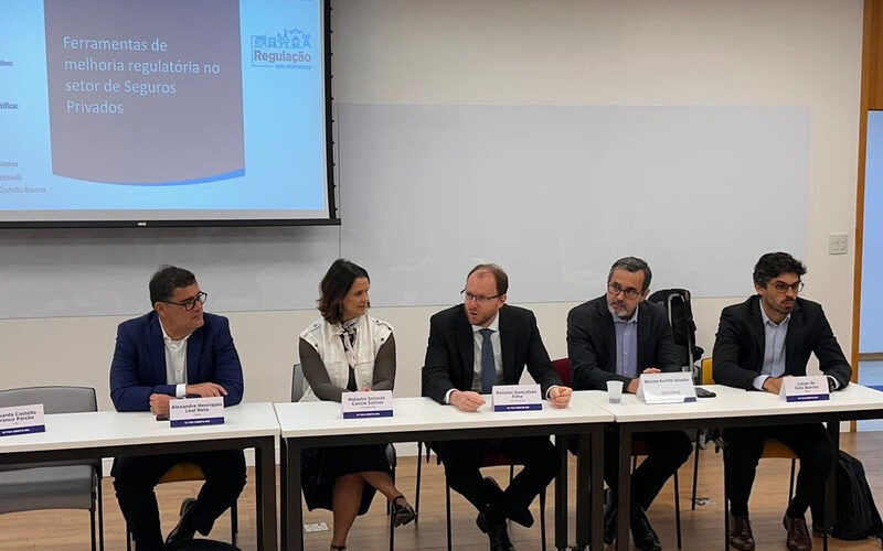 Representantes da CNseg, FGV e Susep debatem regulação em encontro na capital federal. Foto: Divulgação