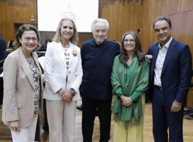 Executivos da Fundación MAPFRE durante visita à Fundação Bachiana e ao Maestro João Carlos Martins, reconhecido com o 'Prêmio por Toda uma Vida Profissional' / Foto: Divulgação
