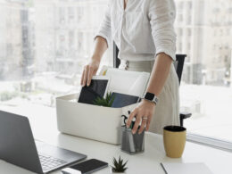 Como se planejar financeiramente após uma demissão inesperada / Foto: Freepik