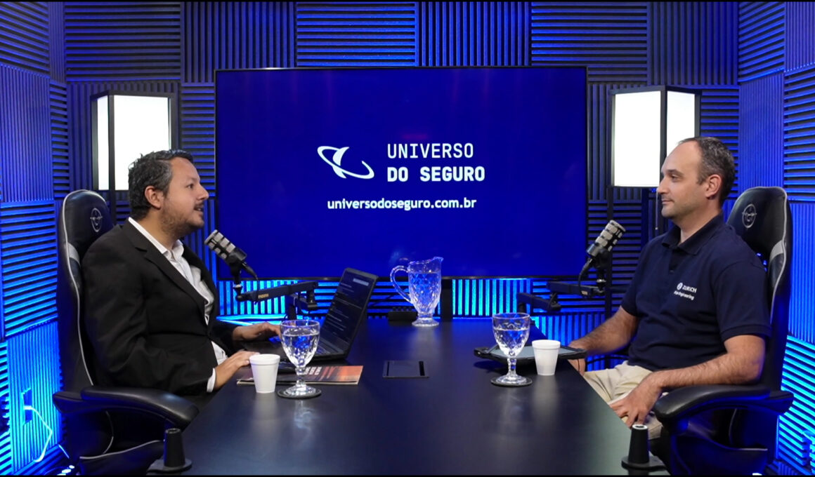 O jornalista William Anthony, do Universo do Seguro, e Tiago Santana, superintendente de Engenharia de Riscos da Zurich no Brasil / Foto: Divulgação
