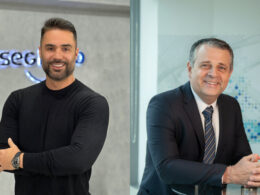 Silvano Tucci, CEO da Seg Imob e Marcio Benevides, diretor executivo de Distribuição da Zurich Seguros/ Divulgação