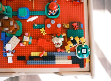 red green and blue lego blocks