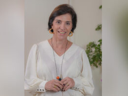 "Quando uma empresa acolhe com respeito, a pessoa sente que pode existir de novo, sem precisar esconder sua dor para continuar sendo produtiva", diz Bia Tartuce, consultora de RH