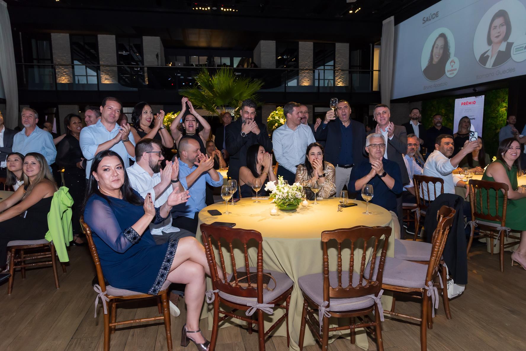 Torcida durante anúncio dos vencedores do prêmio / Foto: Antranik Photos / Divulgação