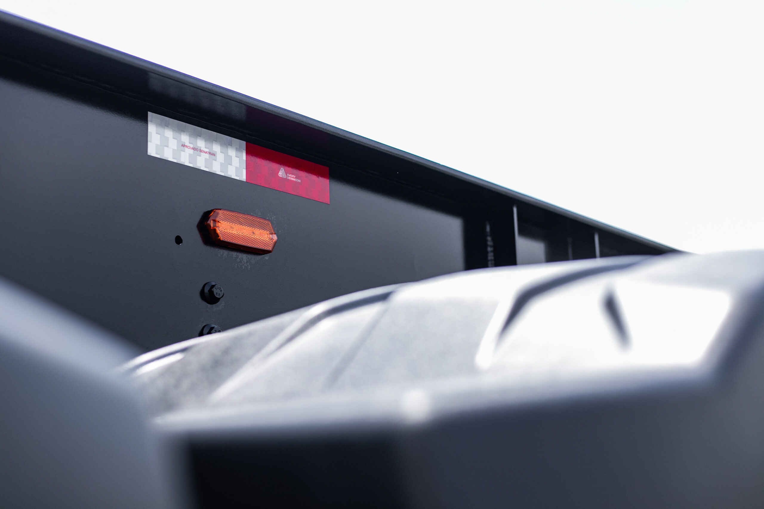 Novo posicionamento dos componentes luminosos